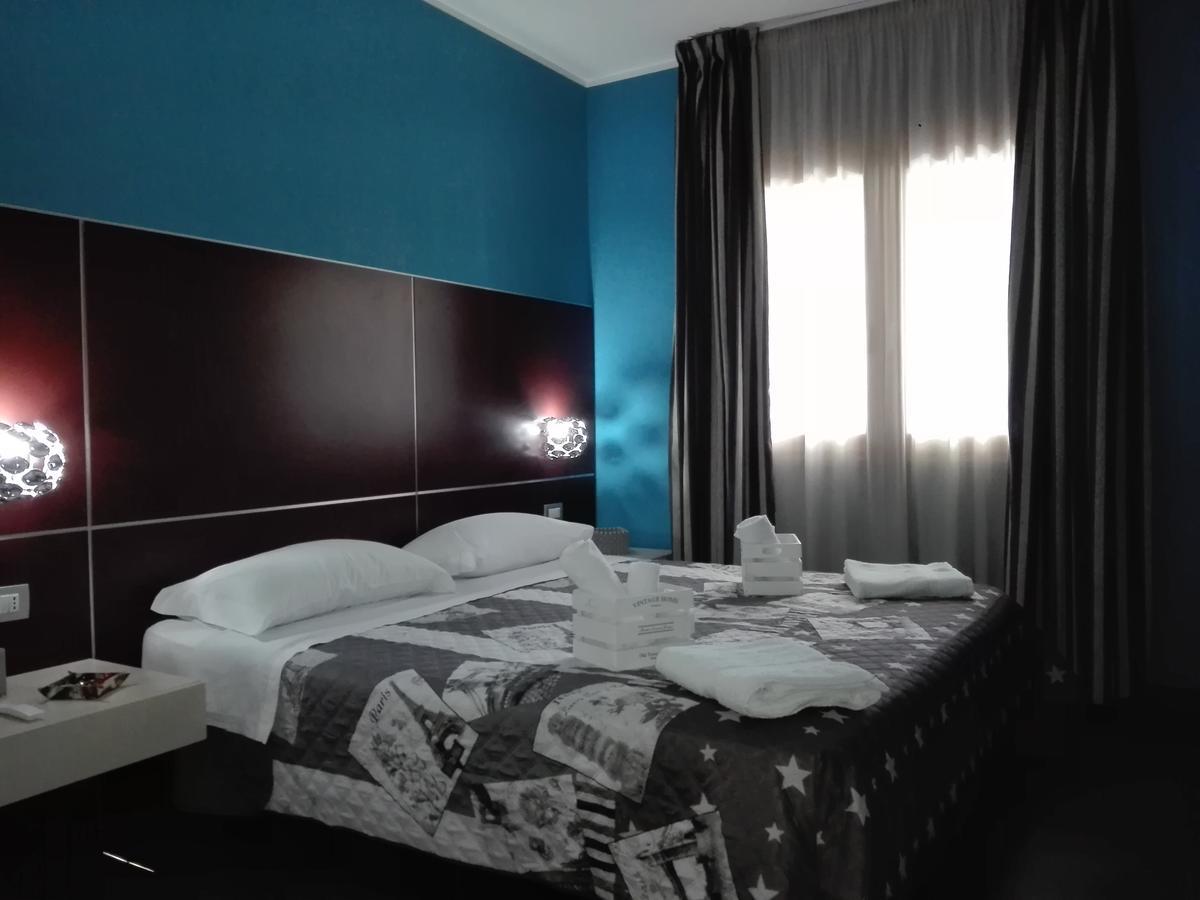 Manu'S Guest Suite Козенца Екстериор снимка
